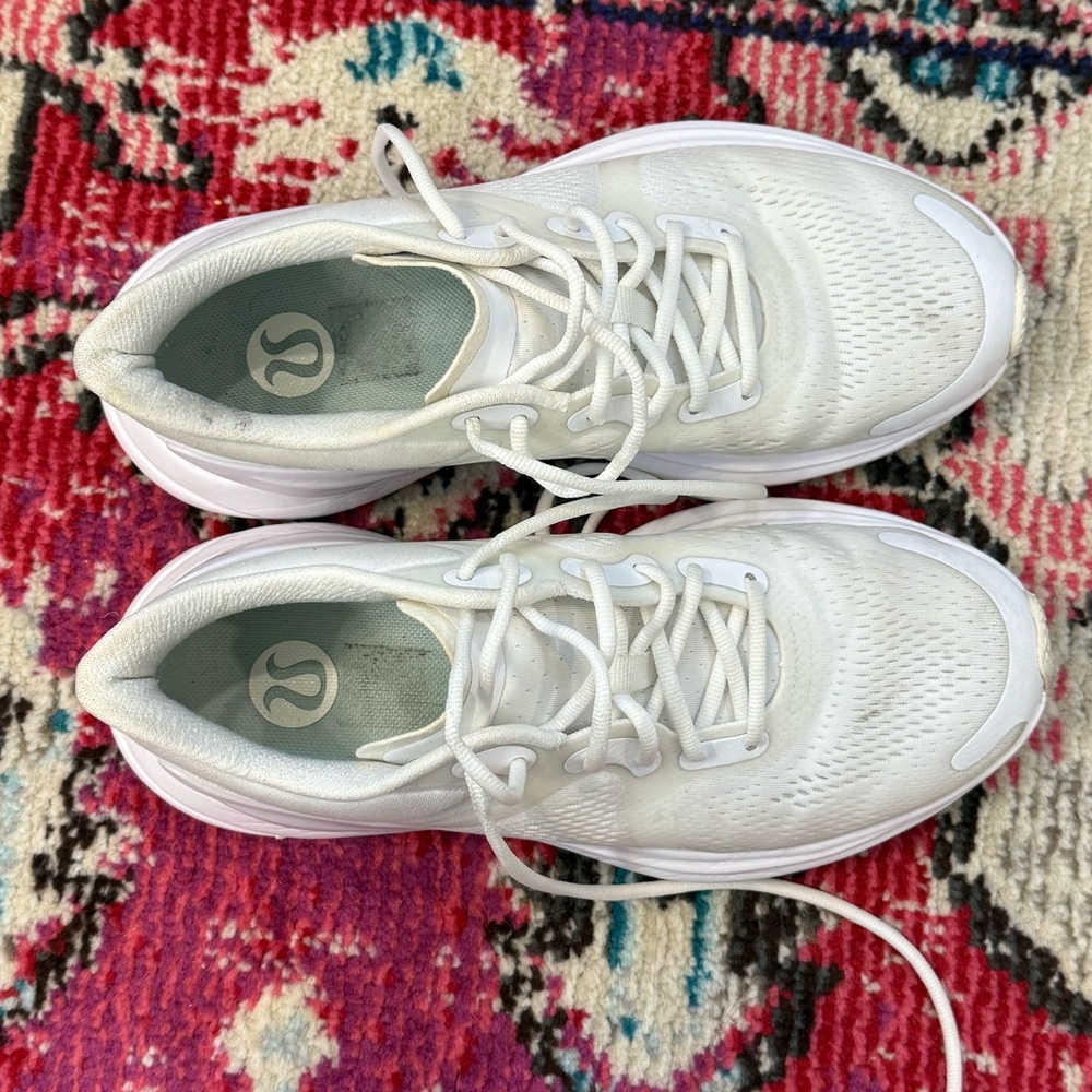Lululemon Women's Blissfeel Running Shoe White - Picture 4 of 11